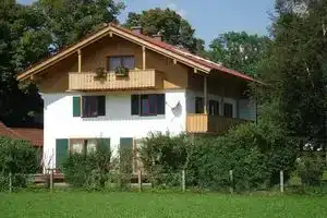 Sunny, spacious & fully equipped, castle views, close to lake/beach, restaurants, Фюссен