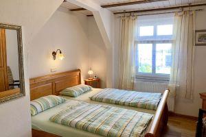 Villa Rosengarten - Holiday apartment with sea view in the old town of Sassnitz, Засниц