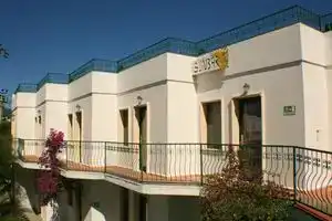Sunshine Hotel, Гюмбет