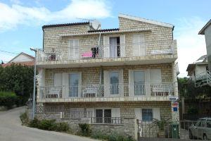 Haus-Mira Apartments - A1 No 8303-1, Pirovac