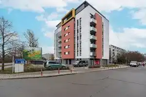 Opieńskiego Poznań by Renters Prestige, Познань