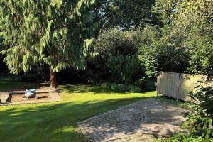 Modern, quiet vacation apartment with garden in the Hülser Bruch nature reserve, Крефельд