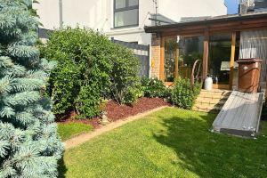 Barrier-free vacation home with garden near Cologne, Хюрт