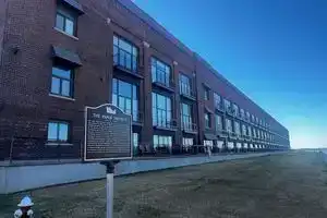 Sleeps 8 in Downtown Sandusky Minutes from Cedar Point &Sports Force, Сандаскай