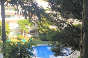 Fantastic Apartment 2 Minutes Walk from the Beach, Марбелья