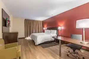 Отель «Red Roof Inn Plus+ & Suites Houston – Iah Airport Sw», Хьюстон