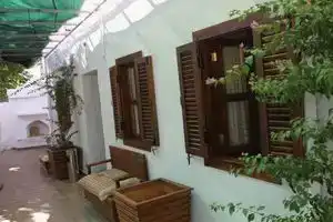 AA Hotel, Гюмбет