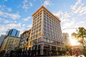 Отель «Gaslamp Plaza Suites», Сан-Диего