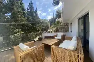 Apartamento-casa de Diseño con Entrada Privada y Pequeña Piscina, Ильетес