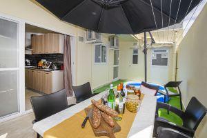 Summer Breeze 3 Bedroom Maisonette., Мелиха