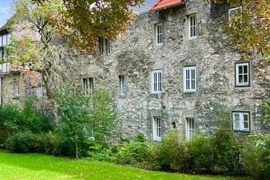 Premium Apartment an der Stadtmauer im EG, Падерборн