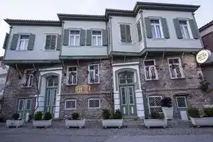 Opus 1910 Otel, Айвалык