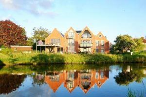Pearl on the Harle Carolinensiel ❤️, with fantastic view, sauna, garden, barbecue, Каролинензиль