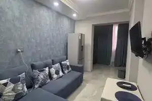 Cozy new renovated apartment in new building in beautiful Yerevan with WiFi, Ереван