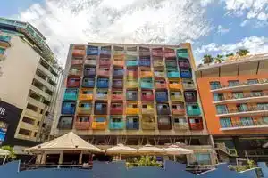 Holiday Inn Express Malta, Пемброк