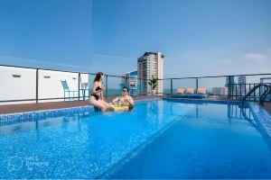 Royal Family Hotel, Дананг