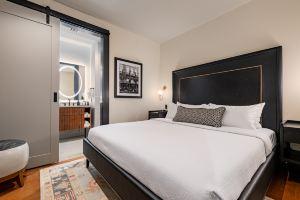 4BR Perfect Group Unit Walk to French Quarter | The Mayfair, Новый Орлеан
