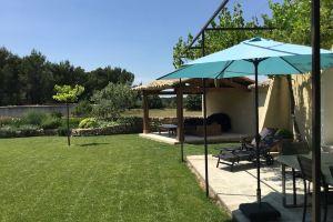 Le Mas de Baptiste near the town center with heated, sheltered swimming pool, Сен-Реми-де-Прованс