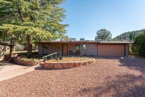 Remodeled, Centrally Located in Sedona 2 Bed / 2 Bath Home, Седона