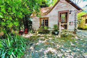 Downtown 1930’s Log Cabin, Юрика-Спрингс