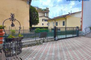 SG Rooms - Casa Laura, Пескьера-дель-Гарда