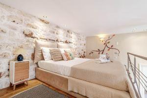 Mouragia Loft - Waterfront Old Corfu Town, Керкира