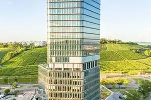 Radisson Blu Hotel at Porsche Design Tower, Штутгарт