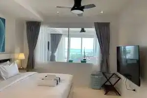 A26 - Great 100 percent Seaview 2bedroom 1 bathroom and bubble Jacuzzi, Ката