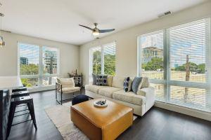 Contemporary 2-bedroom apartment in fabulous Atlanta. Located in west midtown.., Атланта