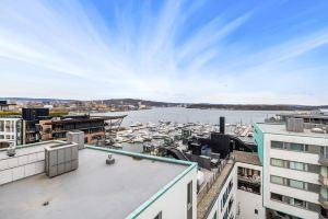 Seaside Apartment with Central Location in Oslo City Center, Осло