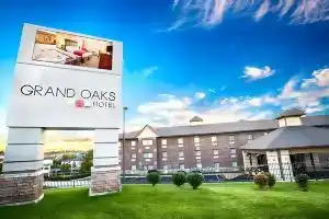 Отель «Grand Oaks», Брэнсон