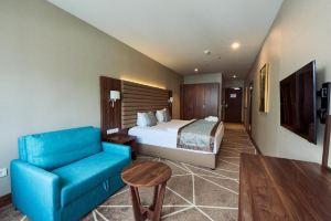 Puzzle Hotel Airport Frankfurt, Рюссельхайм