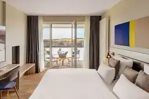 Strandhotel Sandburg, Лангеог
