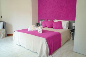 ☆[5 minutes from all the attractions] Modern and Comfy Flat with self check-in ☆, Неаполь