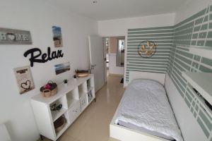 Nice apartment near TradeFair and City 8 Min., Кёльн
