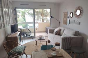 Beautiful apartment with terrace 300 m from the beach, Ла-Боль
