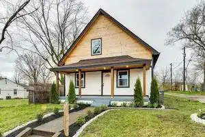 Modern Indianapolis Home < 2 Mi to Downtown!, Индианаполис