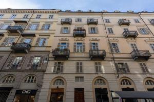 Red Studio Near Porta Nuova by Wonderful Italy, Турин