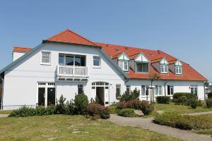 Apartment near the beach with sea view, Рерик