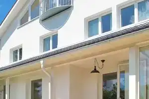 Apartment with a beautiful terrace and large garden, Фридрихсхафен