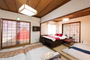 Naha Condominium Maejima House, Наха