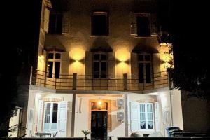 Appart 2, Beautiful ground floor apartment with air conditioning and terrace, Лимож