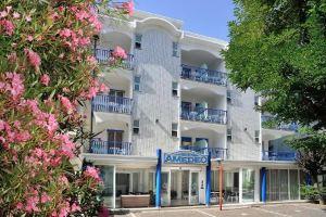 Hotel Amedeo, Риччионе