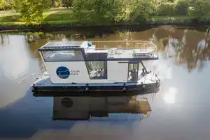 Floating Home-Hausboot in Merzig liegend, Мерциг