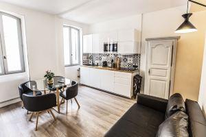 Beautiful modern renovation in the heart of Panier, Марсель