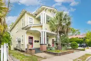 Charming & Central Executive Rentals, Чарлстон