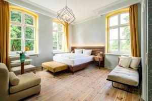 Stuckhotel Fettehenne, Ратинген