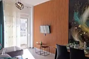 Parid Blue Apartment, Голем