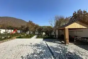 3-bedroom villa in lovely Qəbələ with mountain view,  WiFi, AC, hot  pool., Габала