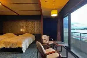 Kanoya Kourakuen, Кага